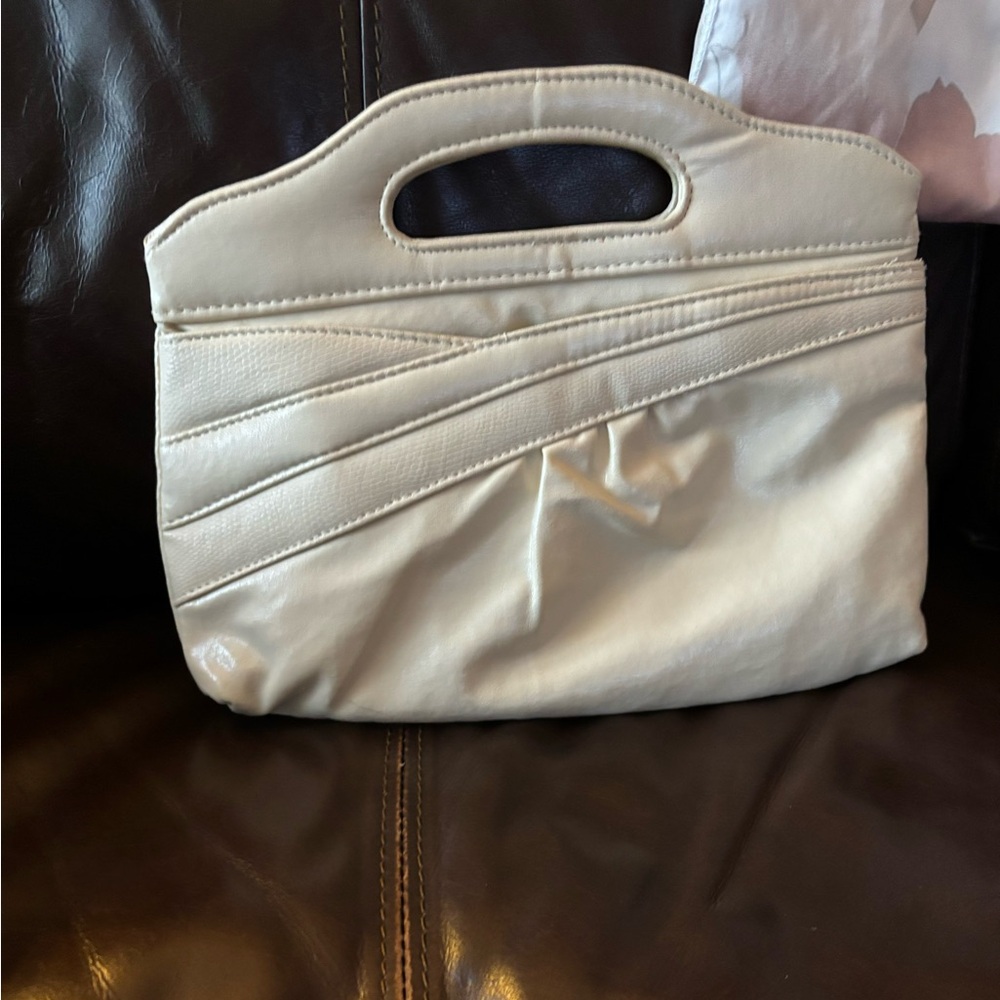 Vintage cream color bag Preowned excellent condition